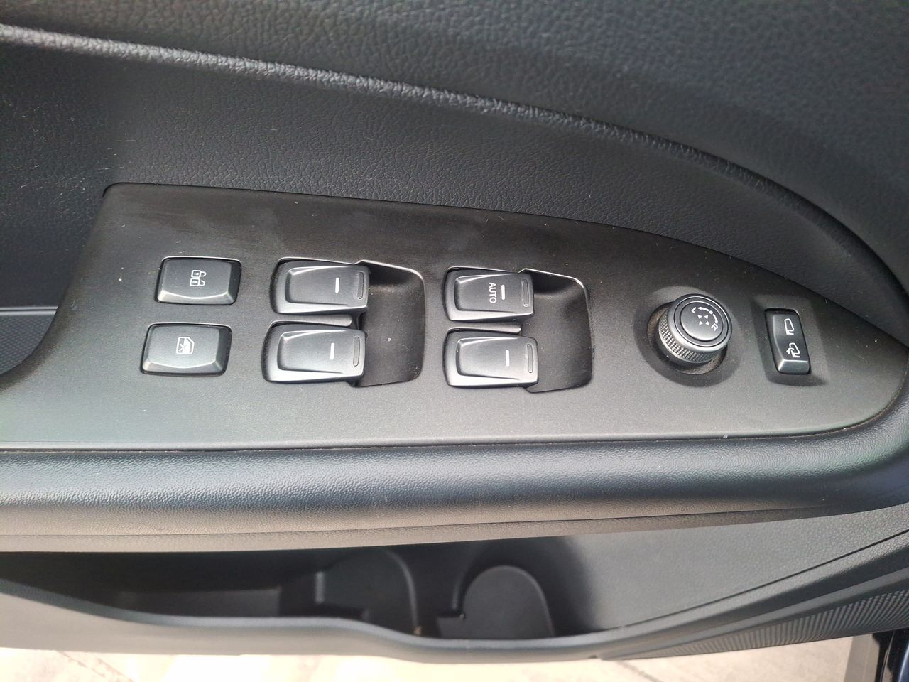 SSANGYONG - 22