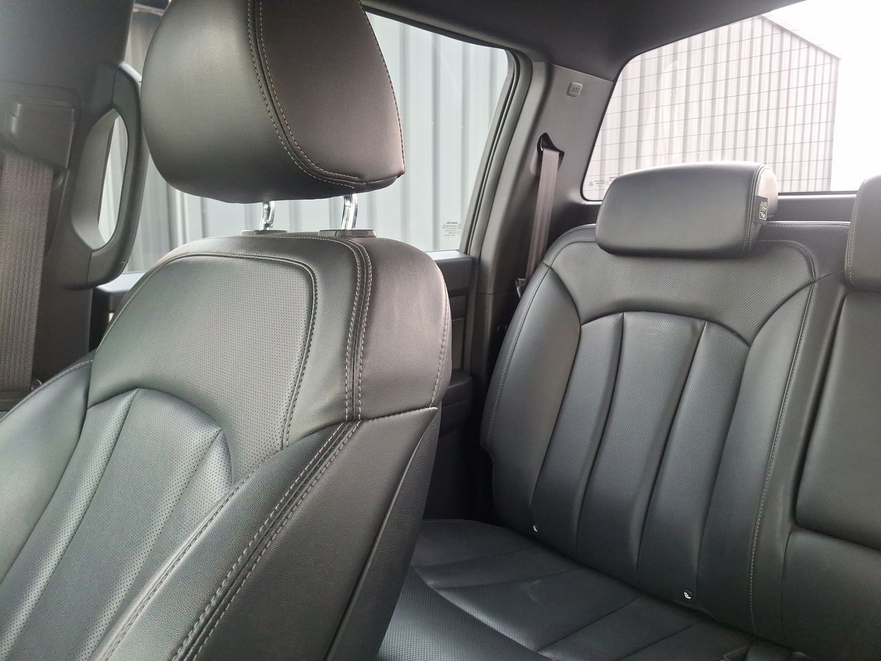 SSANGYONG - 12