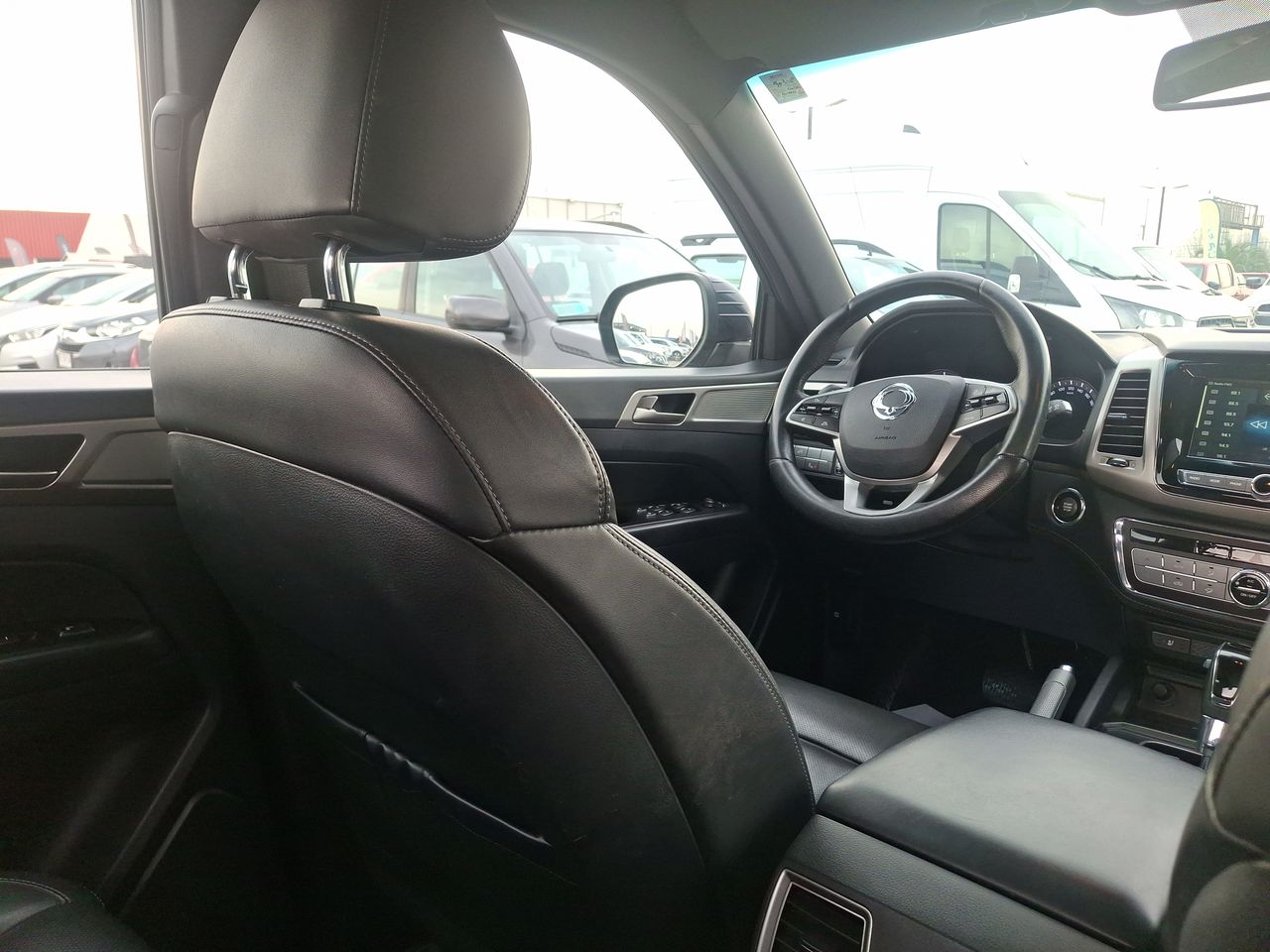 SSANGYONG - 16