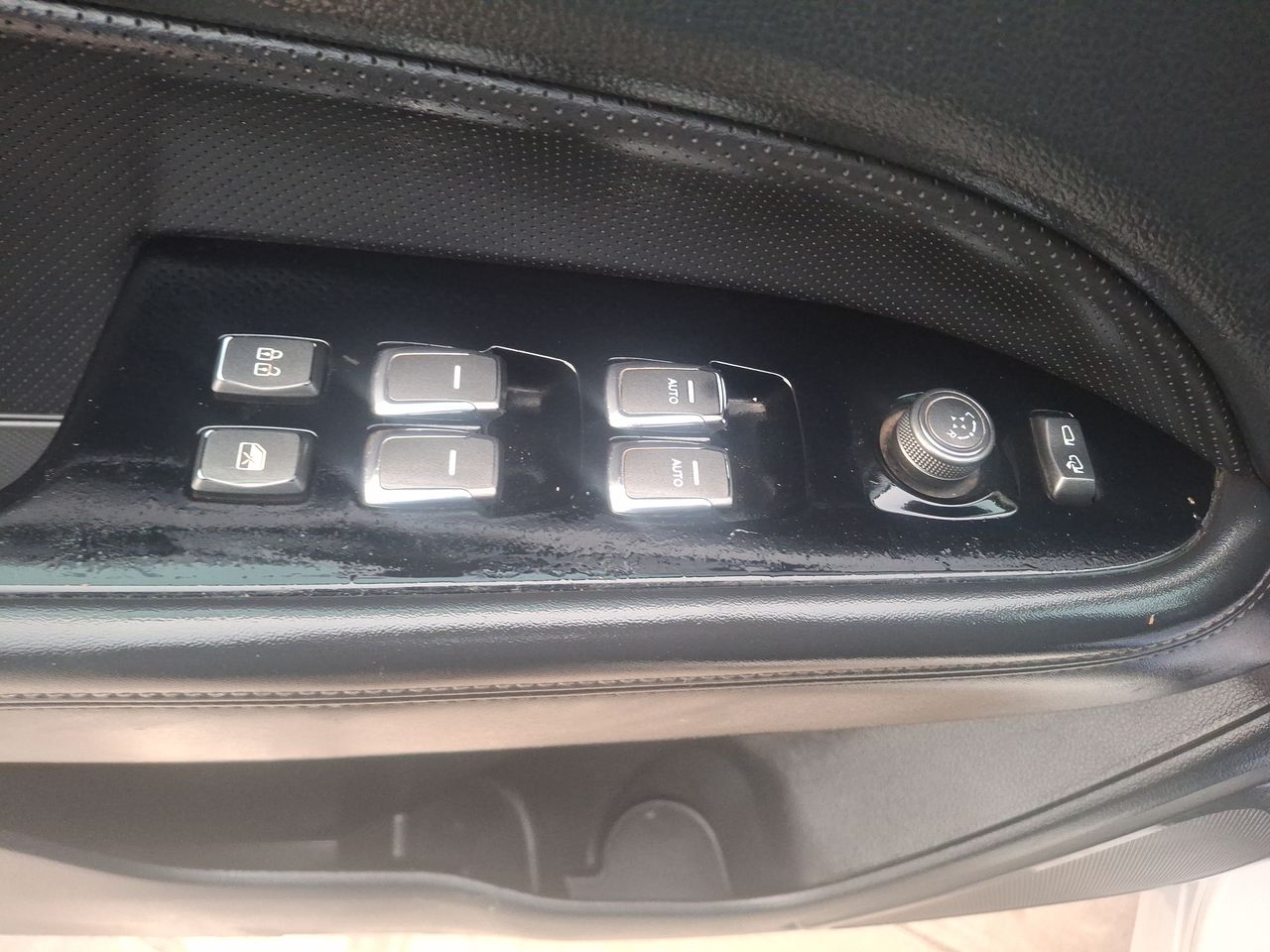 SSANGYONG - 22