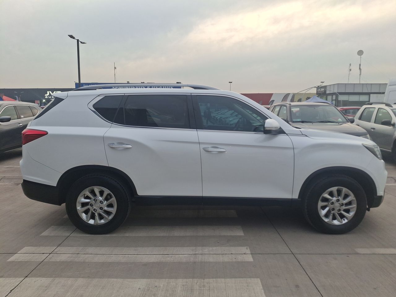 SSANGYONG - 8