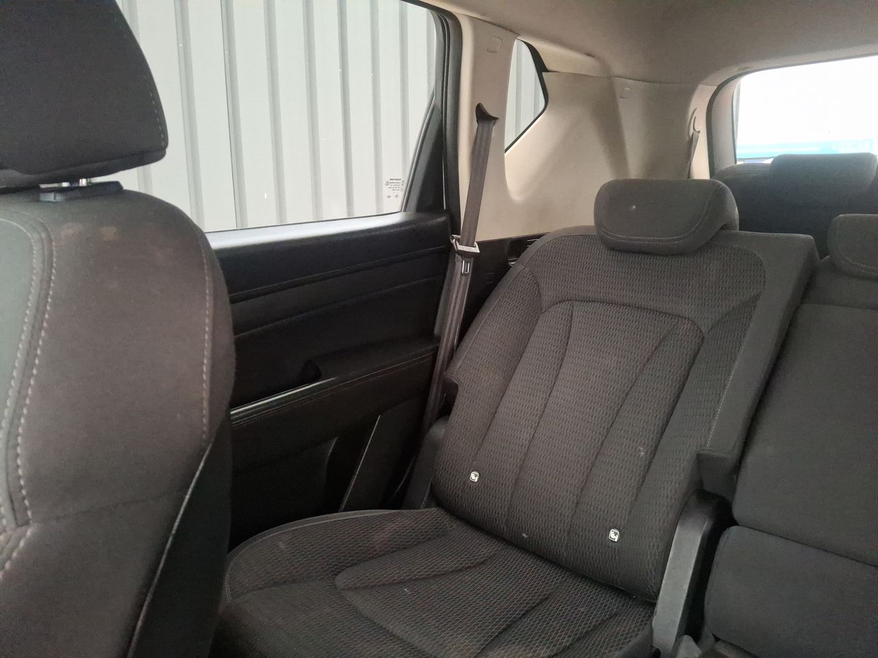 SSANGYONG - 12