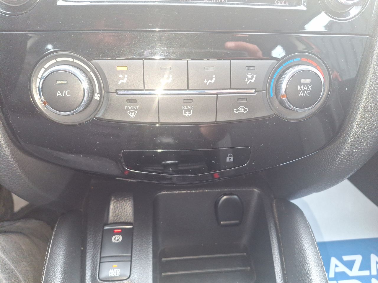 NISSAN - 28