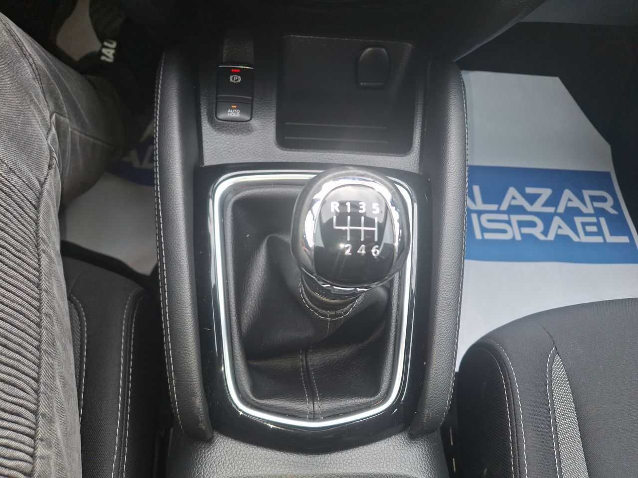 NISSAN - 29