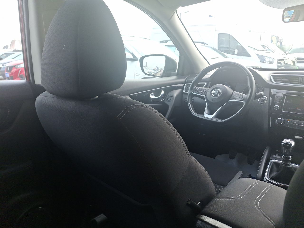 NISSAN - 16