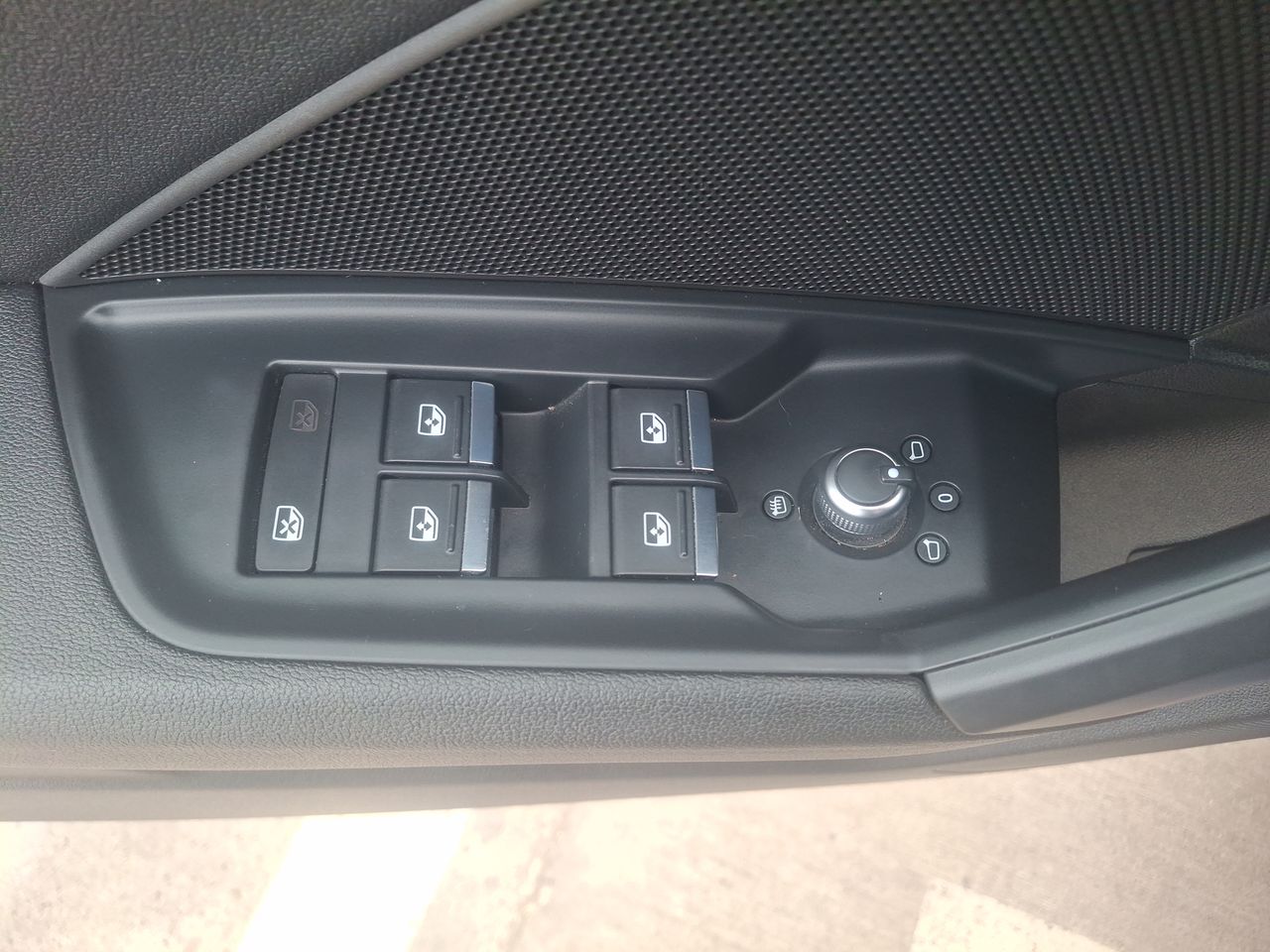 AUDI - 21