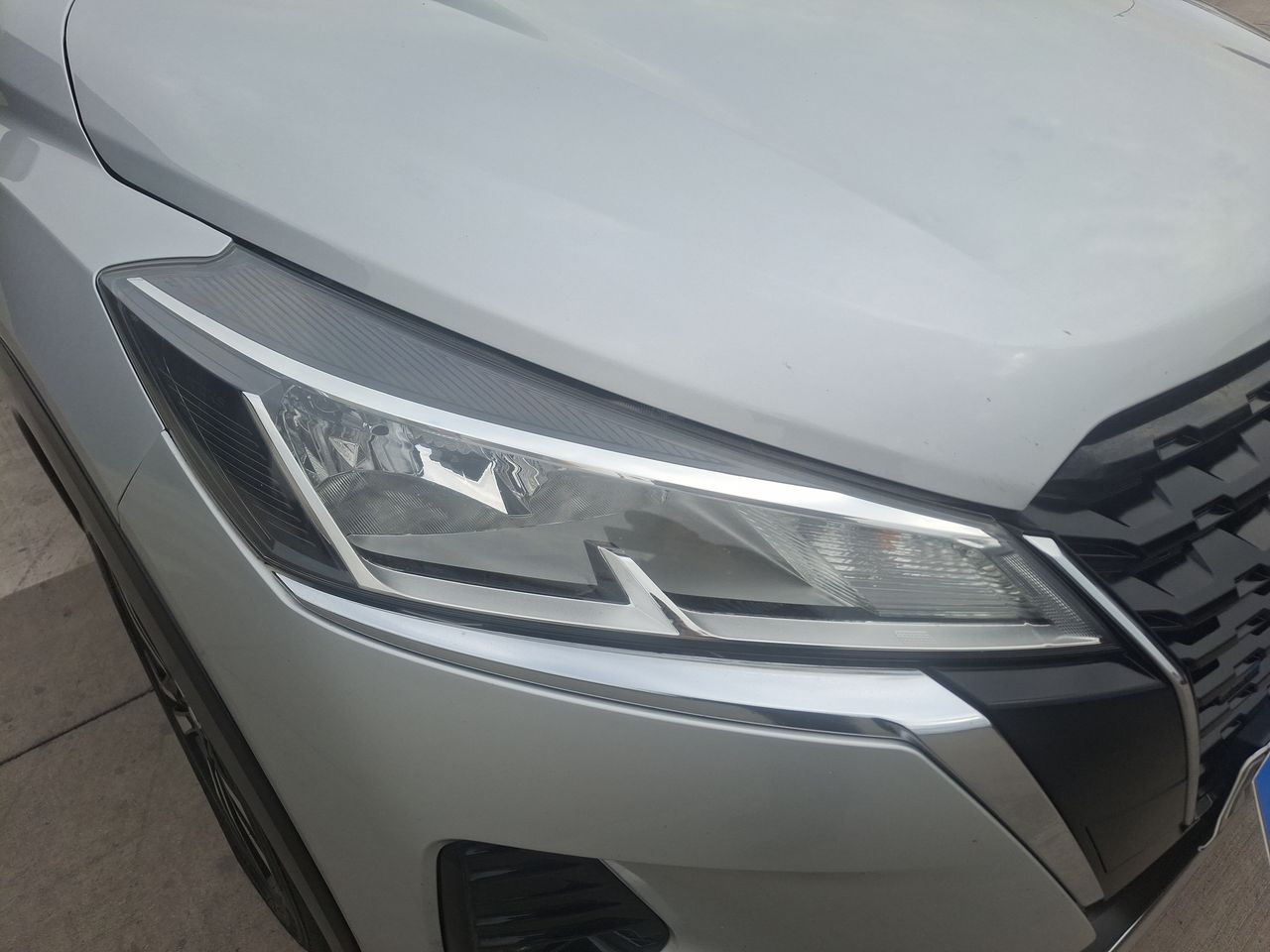 NISSAN - 18