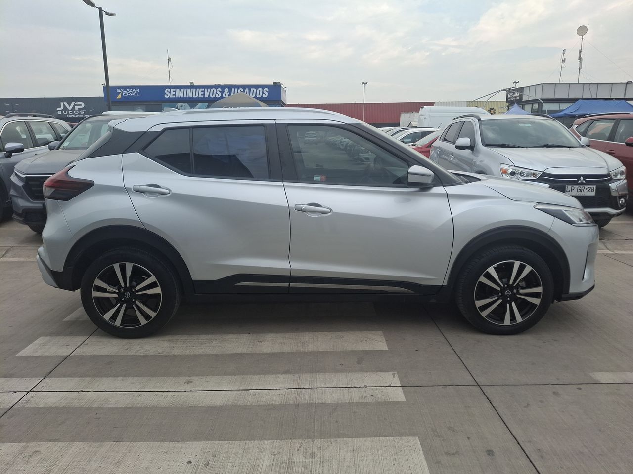 NISSAN - 8