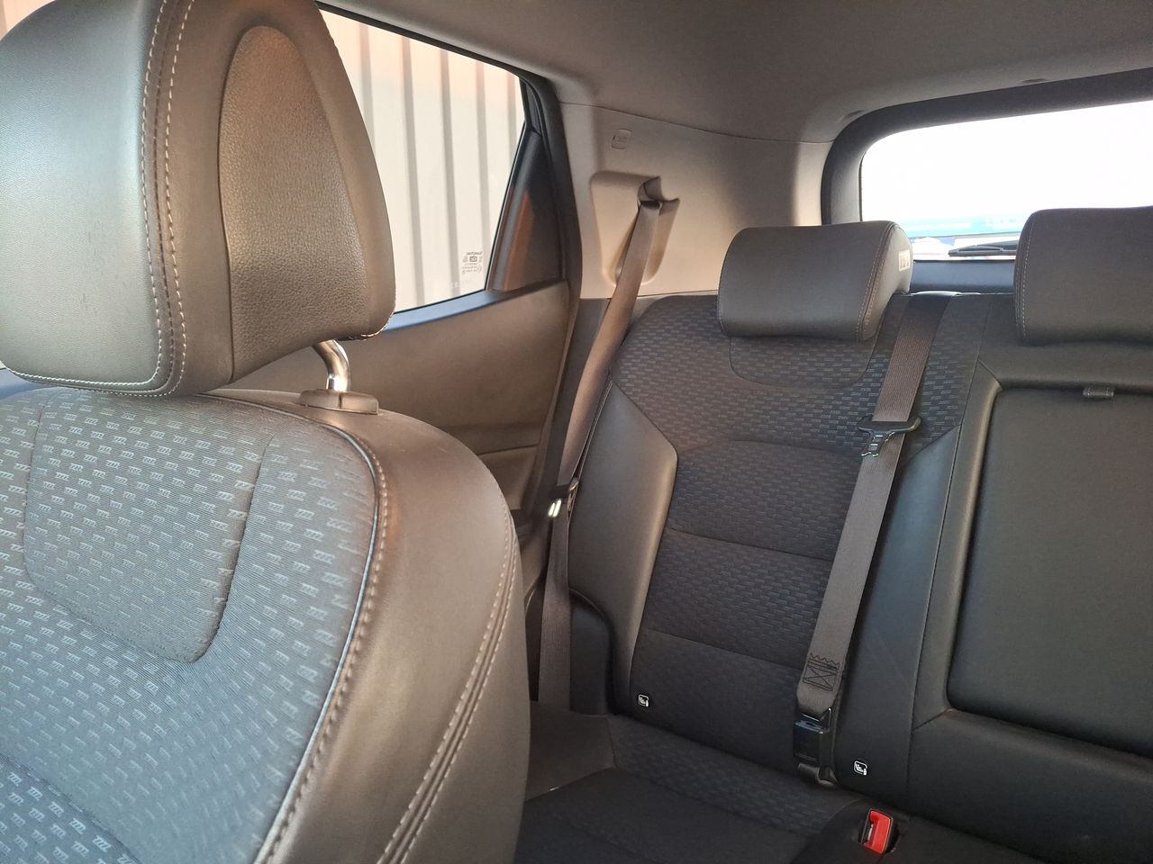 SSANGYONG - 12
