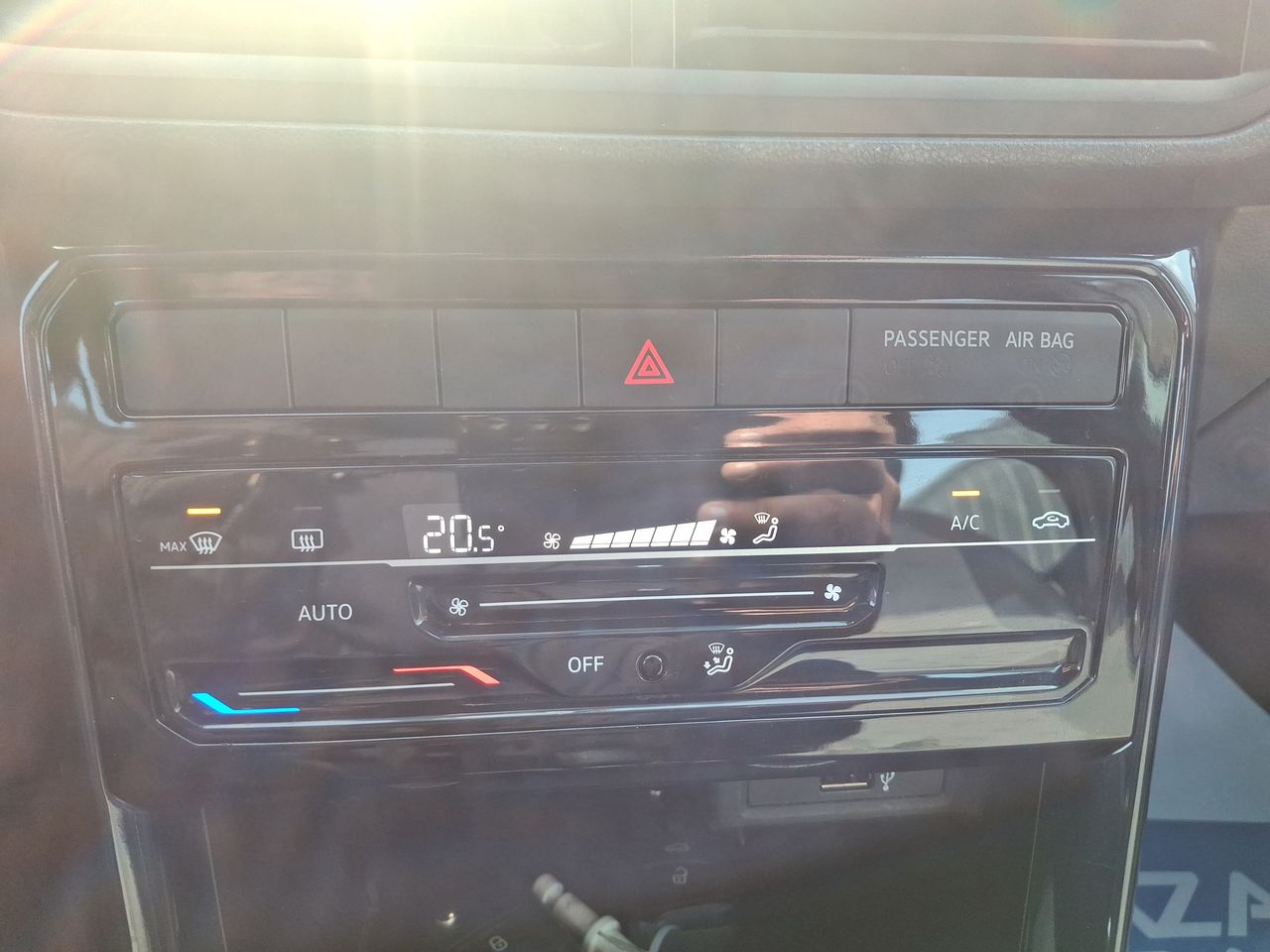 VOLKSWAGEN - 28