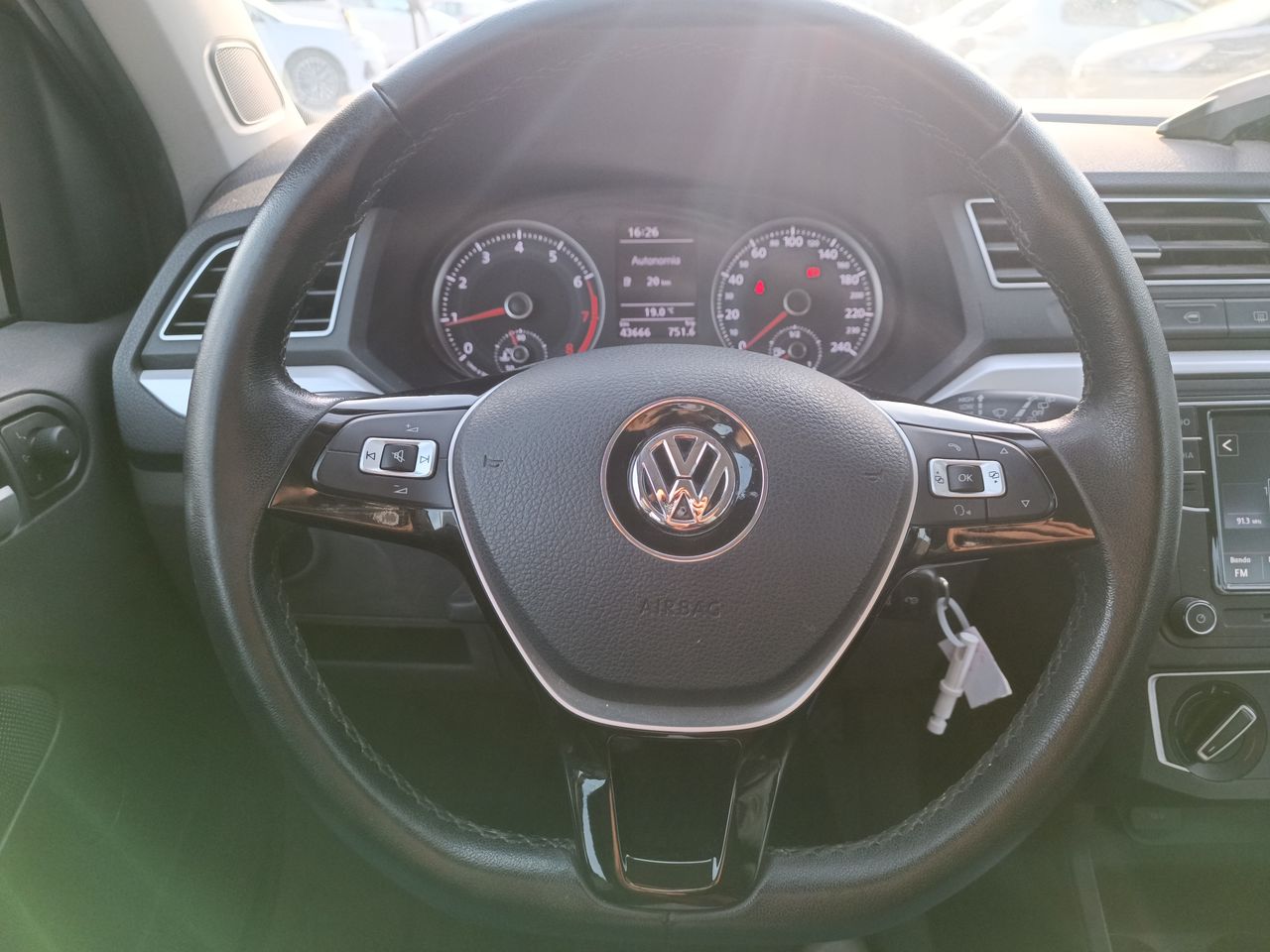 VOLKSWAGEN - 26