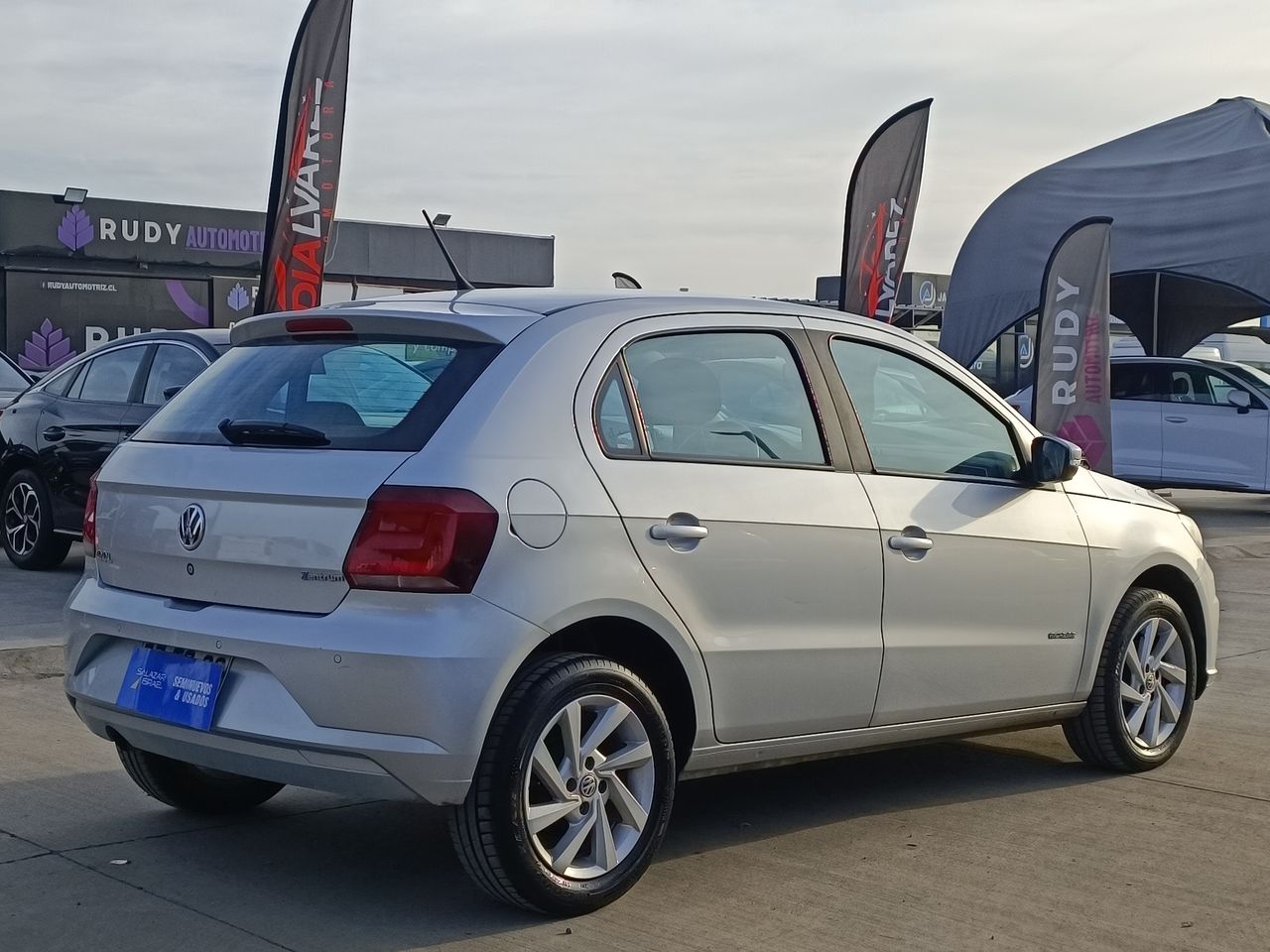 VOLKSWAGEN - 7