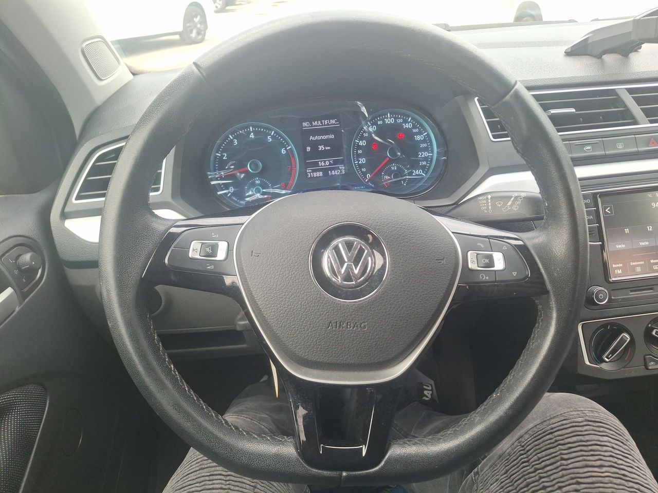 VOLKSWAGEN - 23