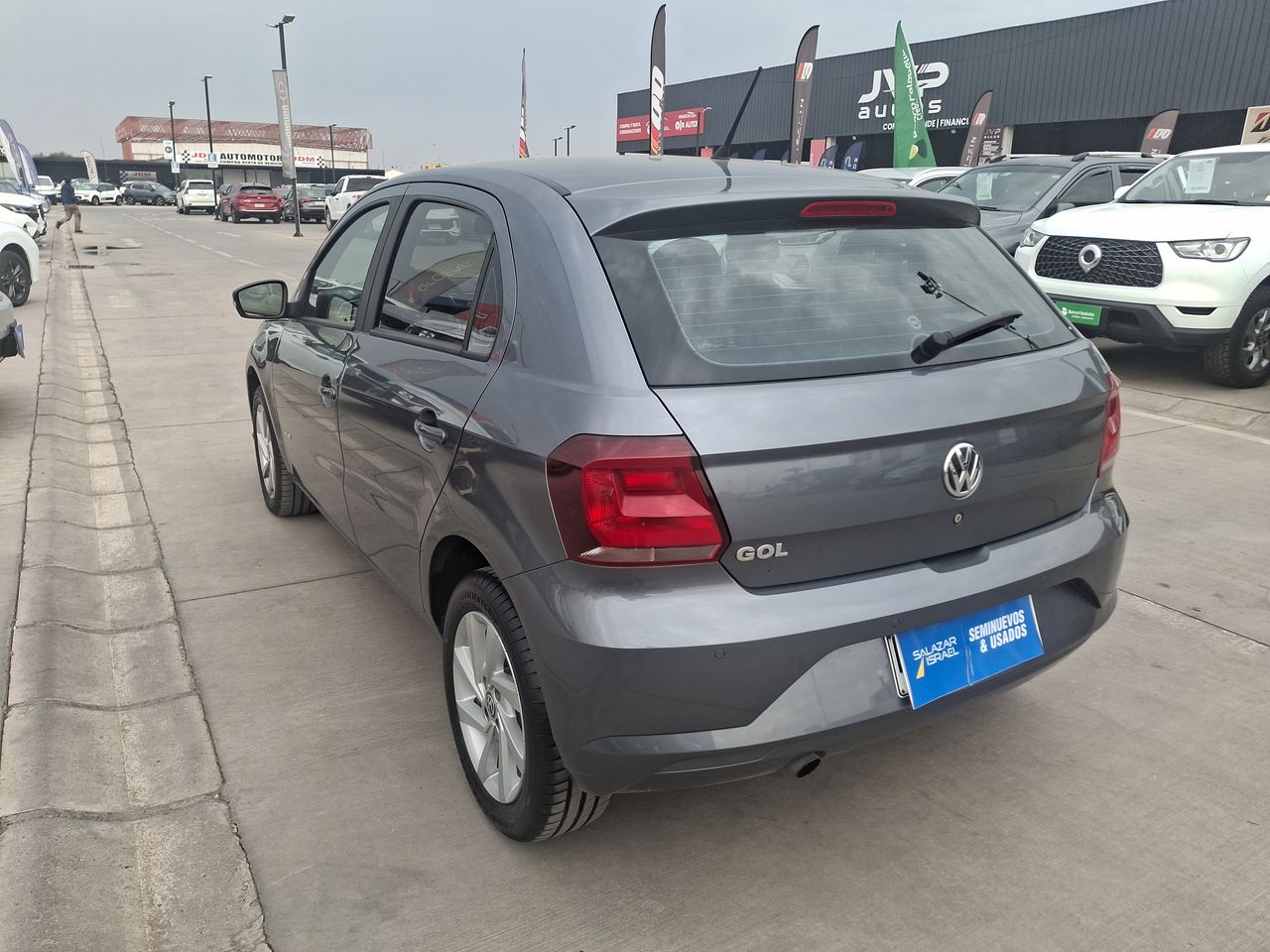 VOLKSWAGEN - 6