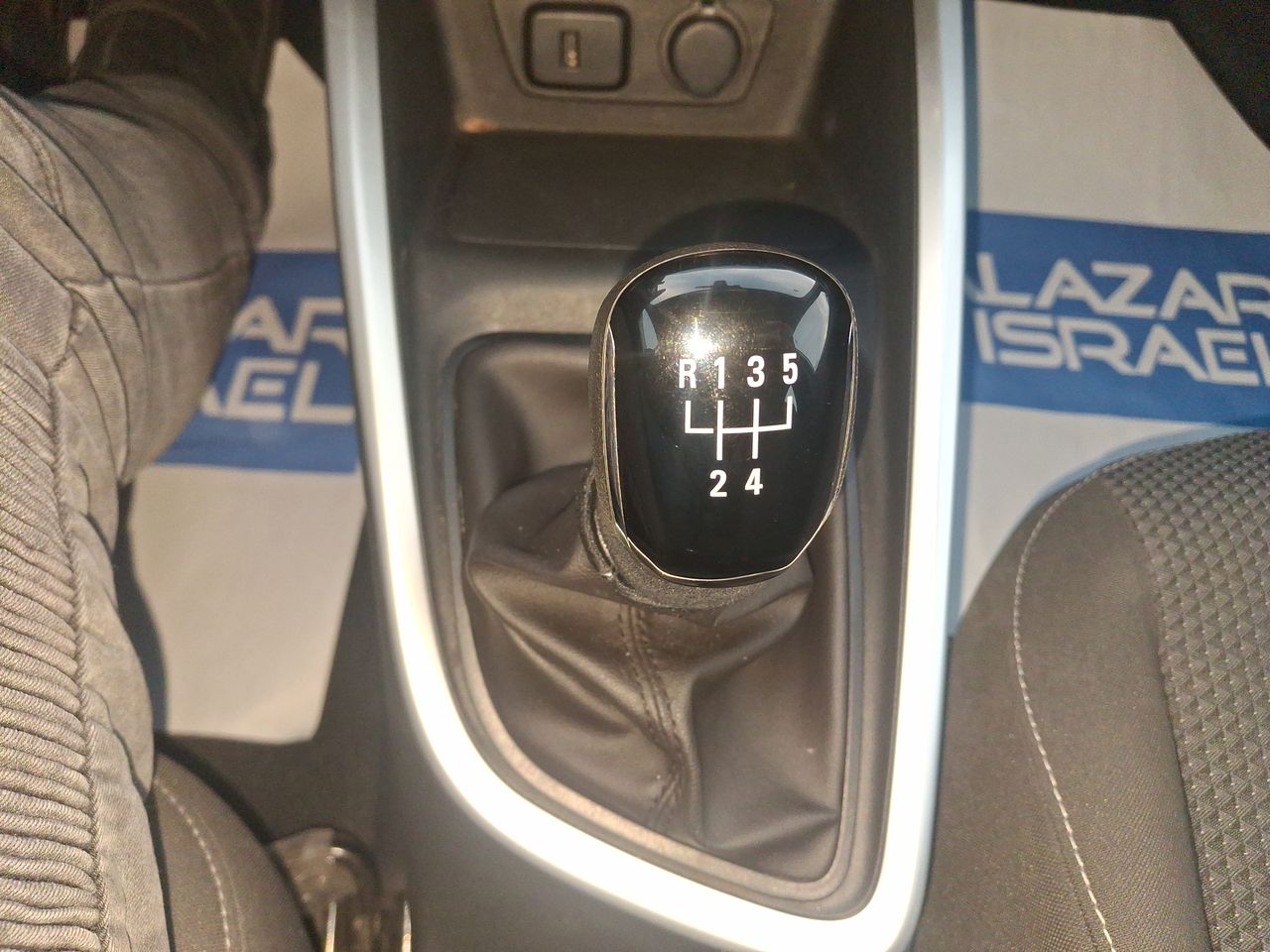 CHEVROLET - 29