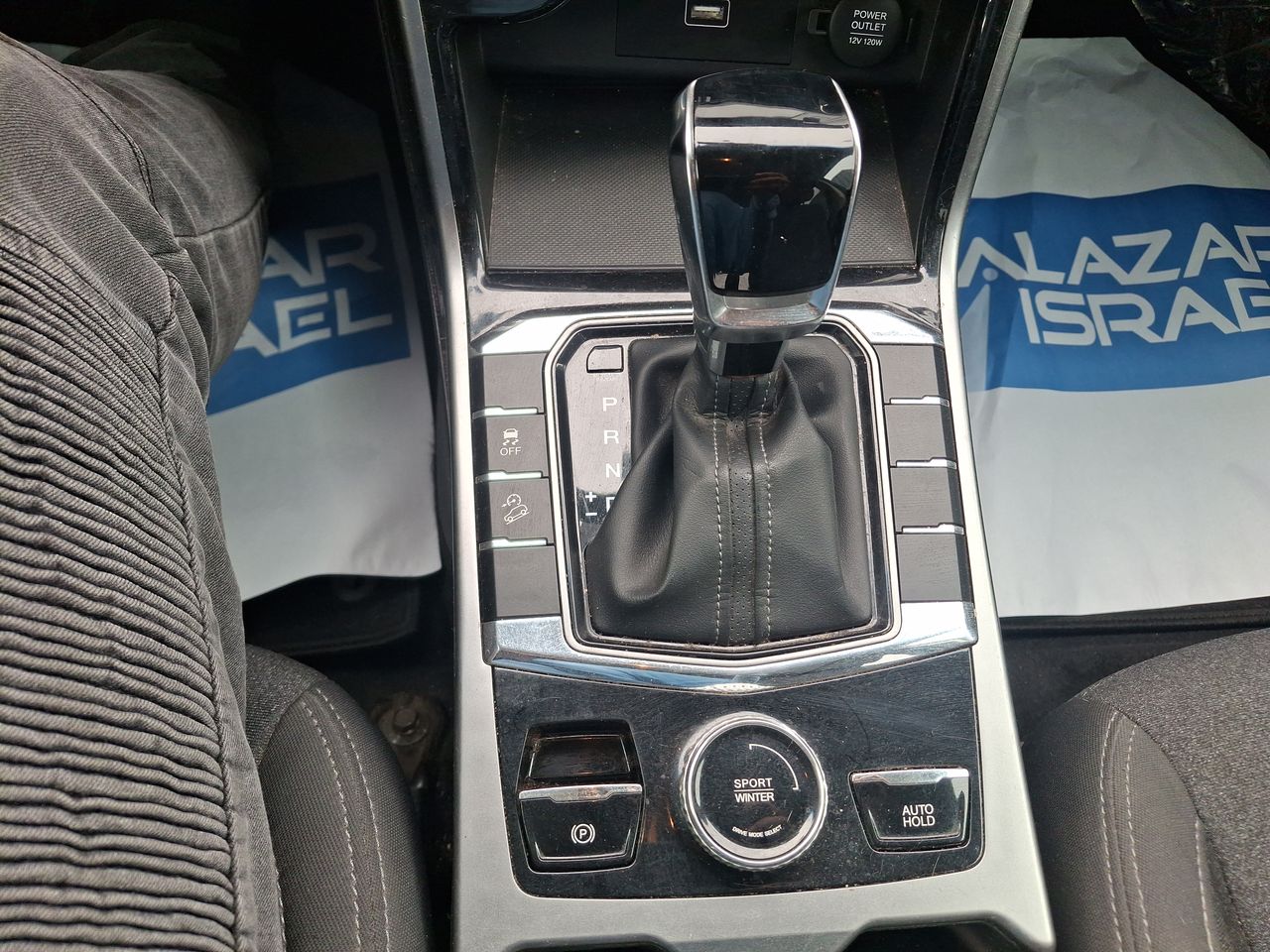 SSANGYONG - 28