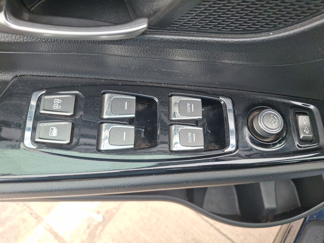 SSANGYONG - 21