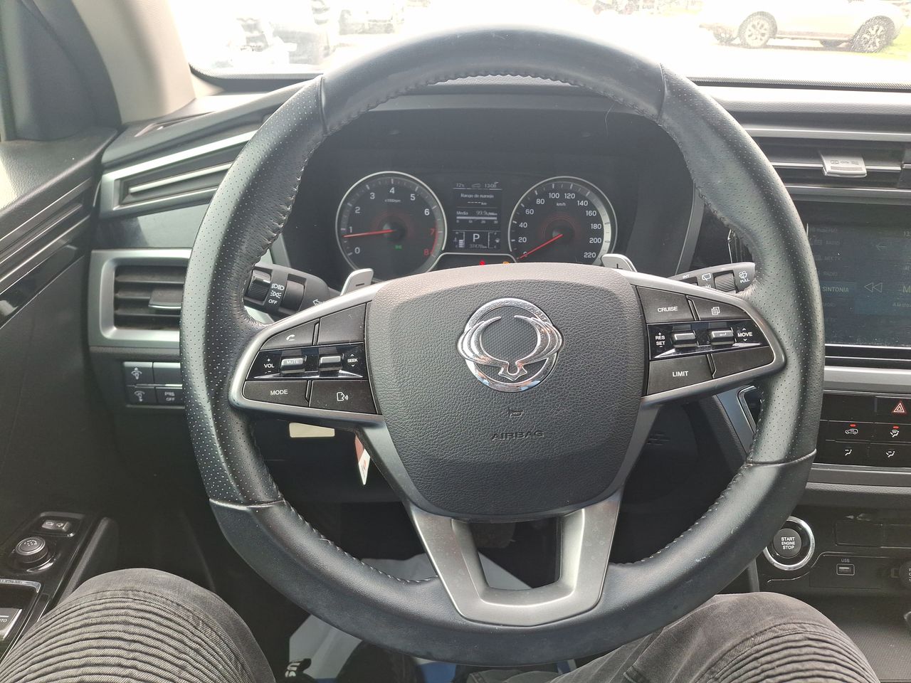 SSANGYONG - 22