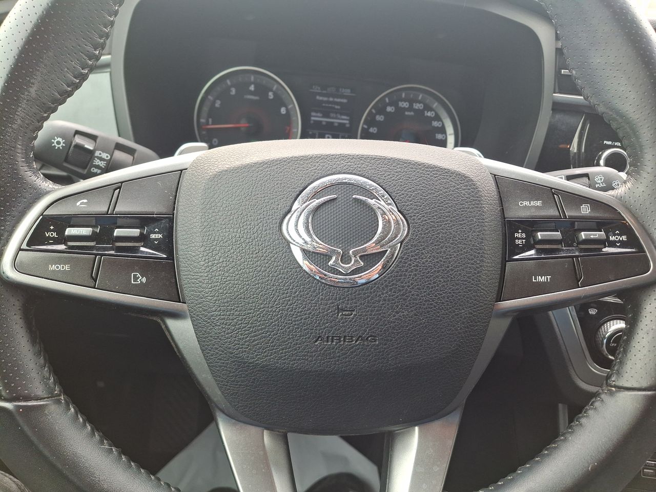 SSANGYONG - 23