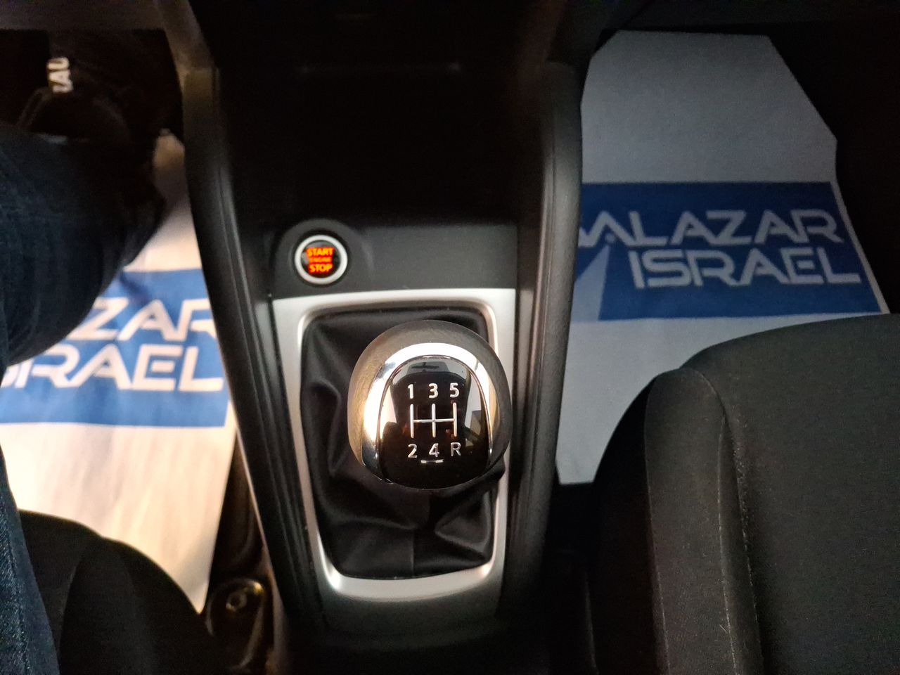 NISSAN - 27