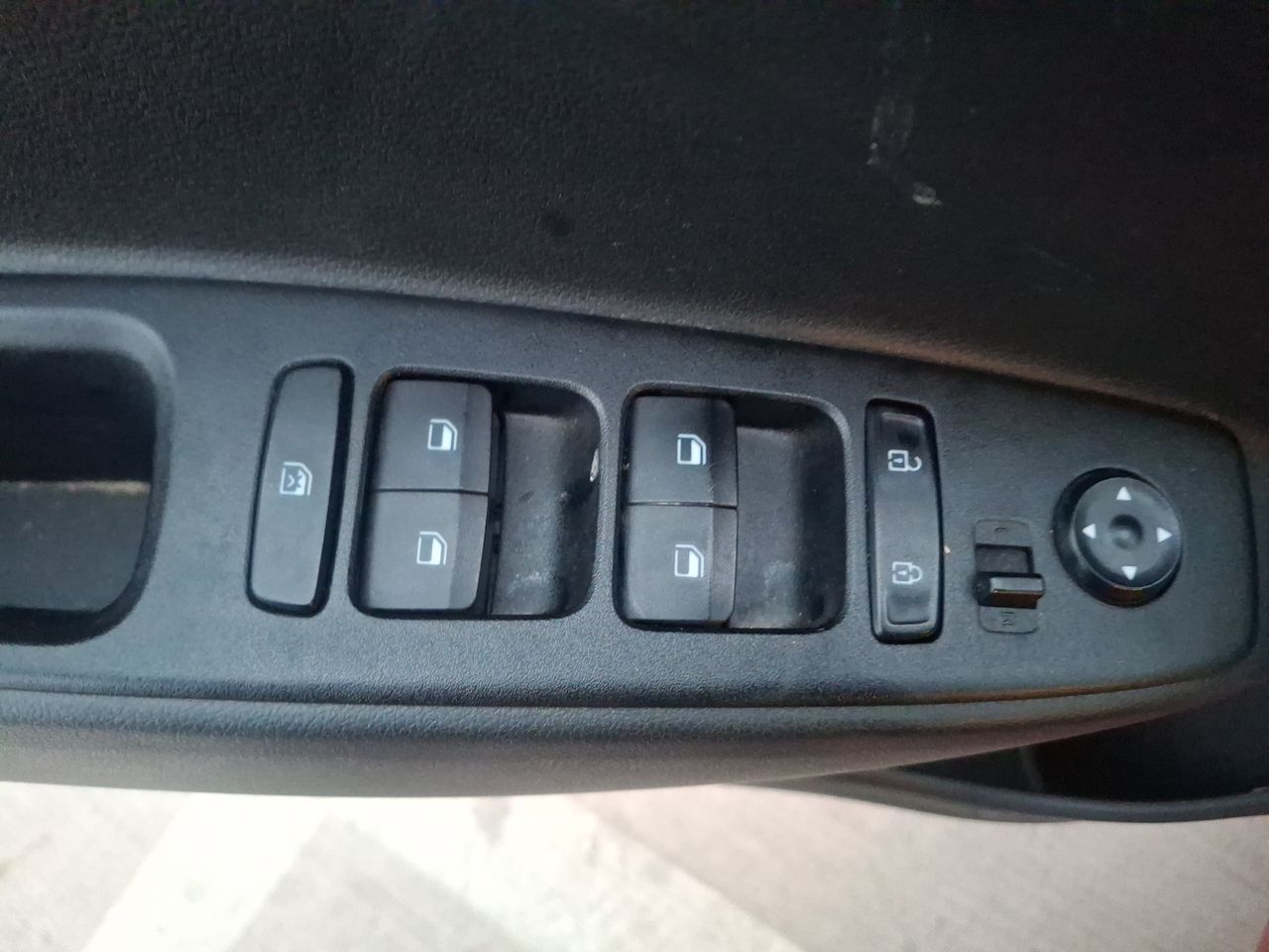 HYUNDAI - 22