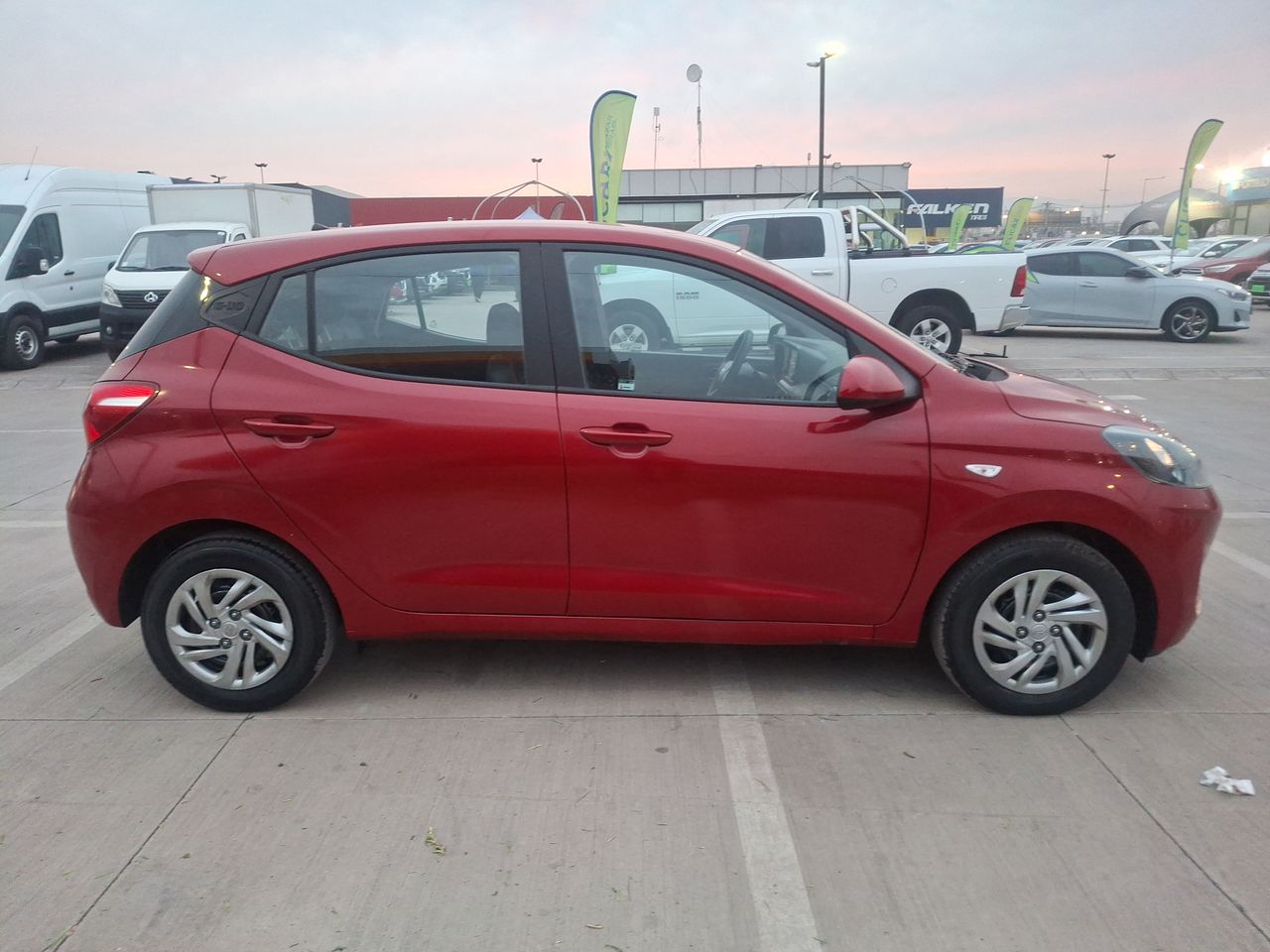 HYUNDAI - 8