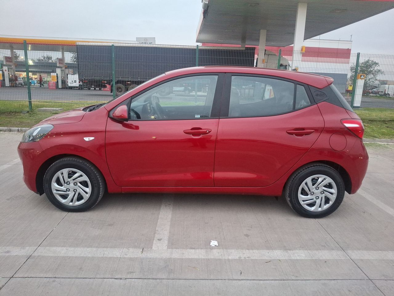HYUNDAI - 4