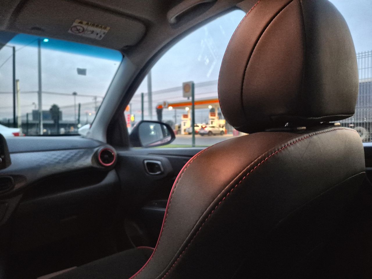 HYUNDAI - 10
