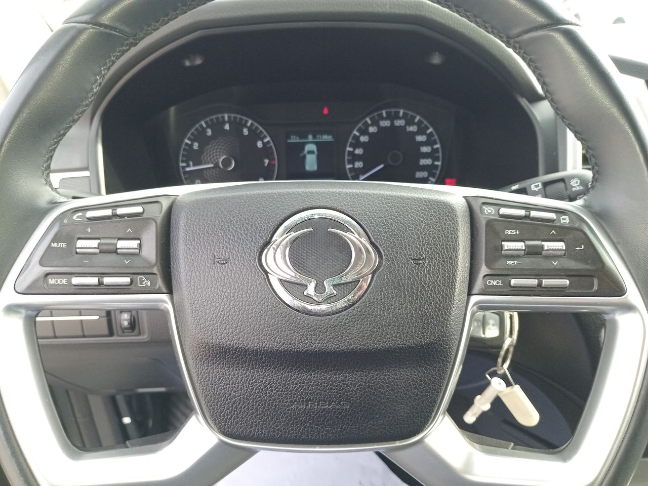 SSANGYONG - 24