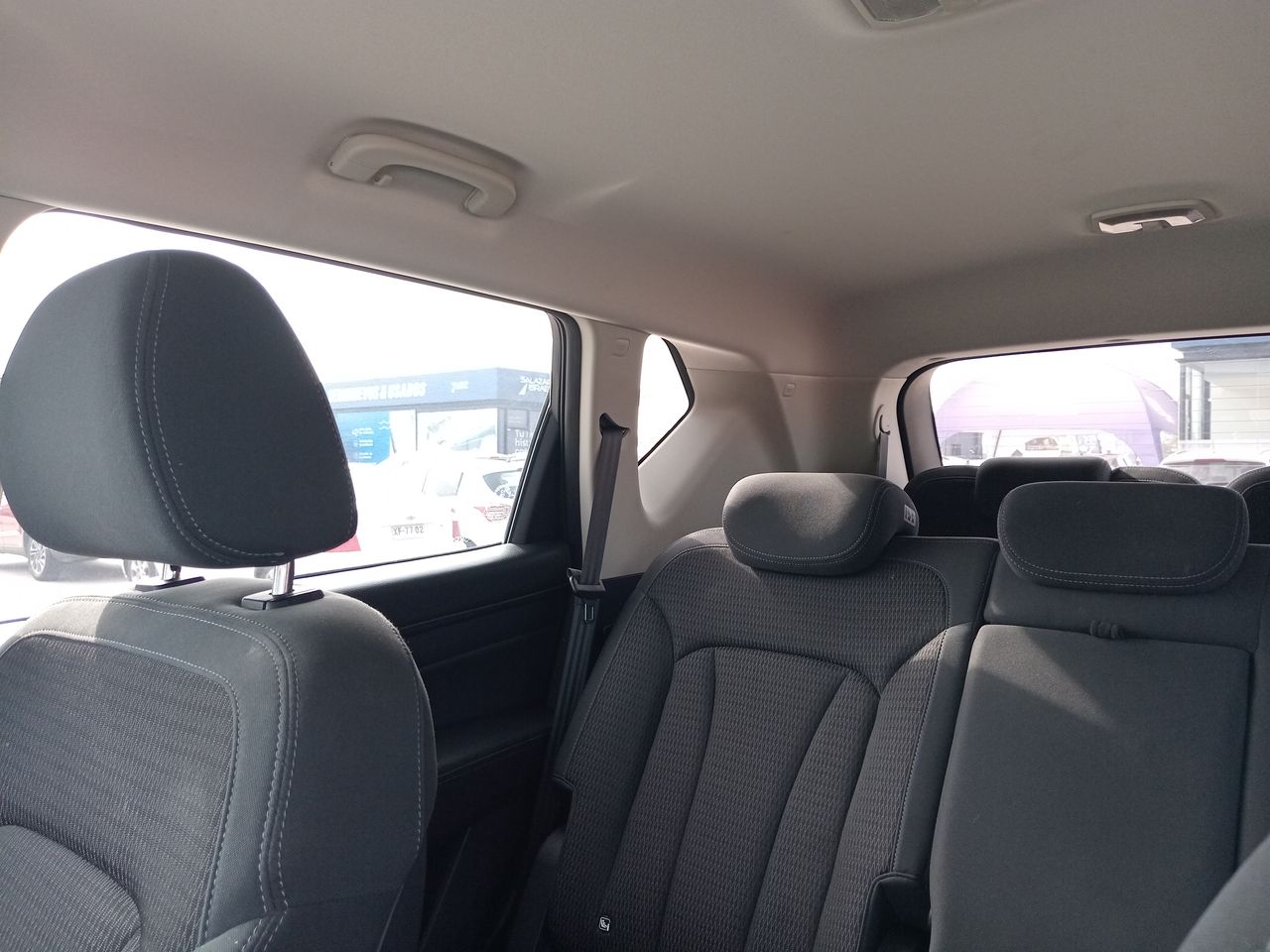 SSANGYONG - 12