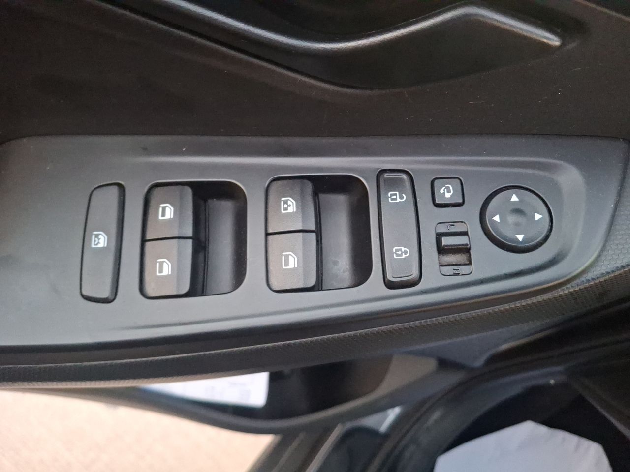 HYUNDAI - 22