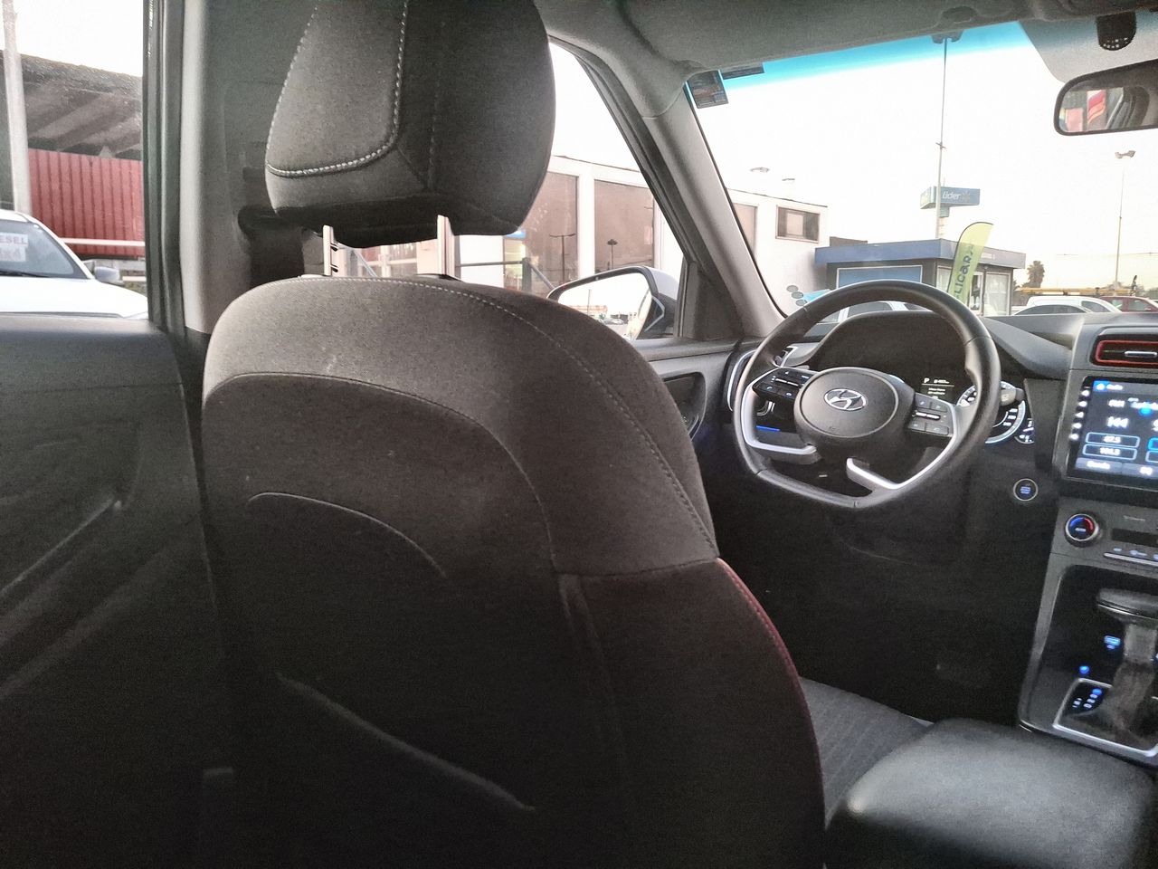 HYUNDAI - 16