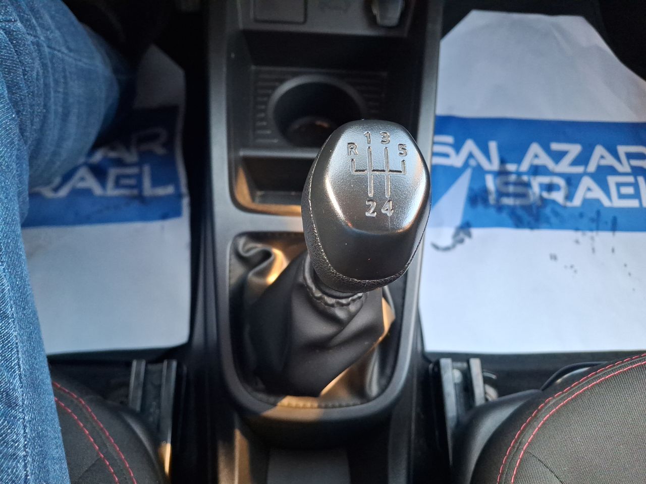 RENAULT - 26
