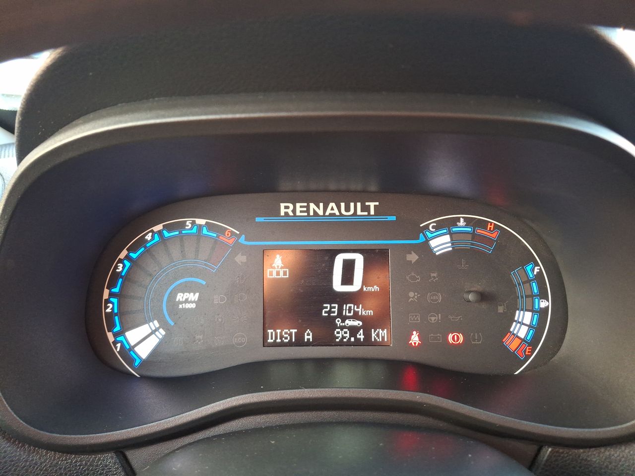 RENAULT - 23