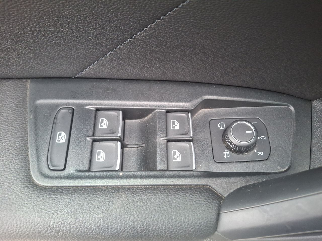 SEAT - 22