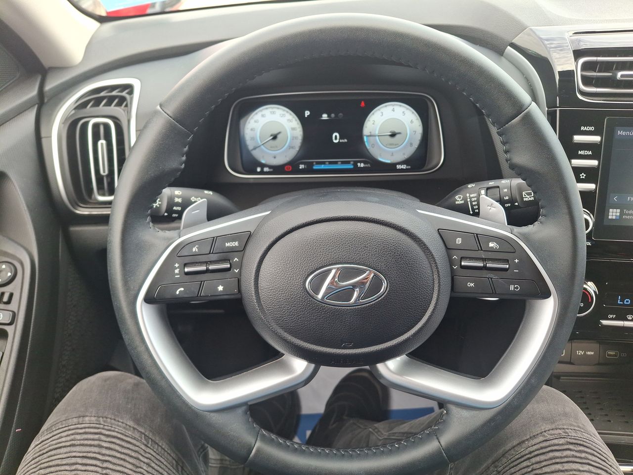 HYUNDAI - 23