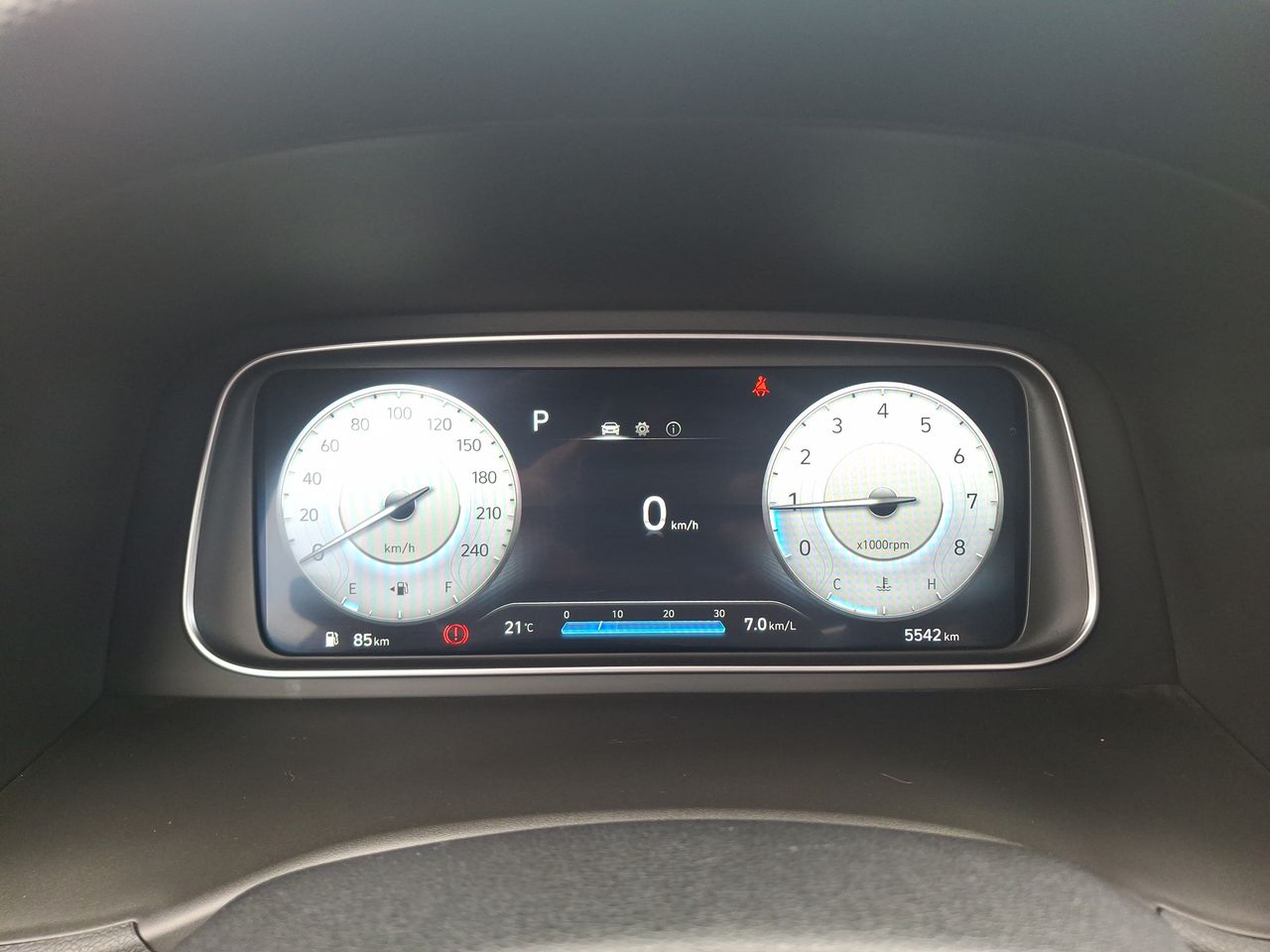 HYUNDAI - 25