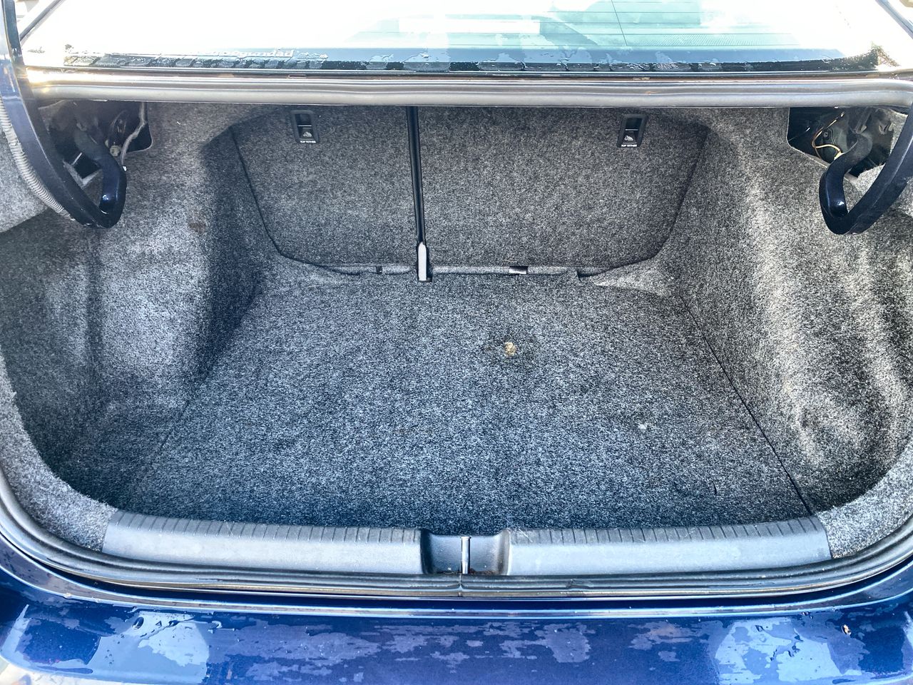 VOLKSWAGEN - 21