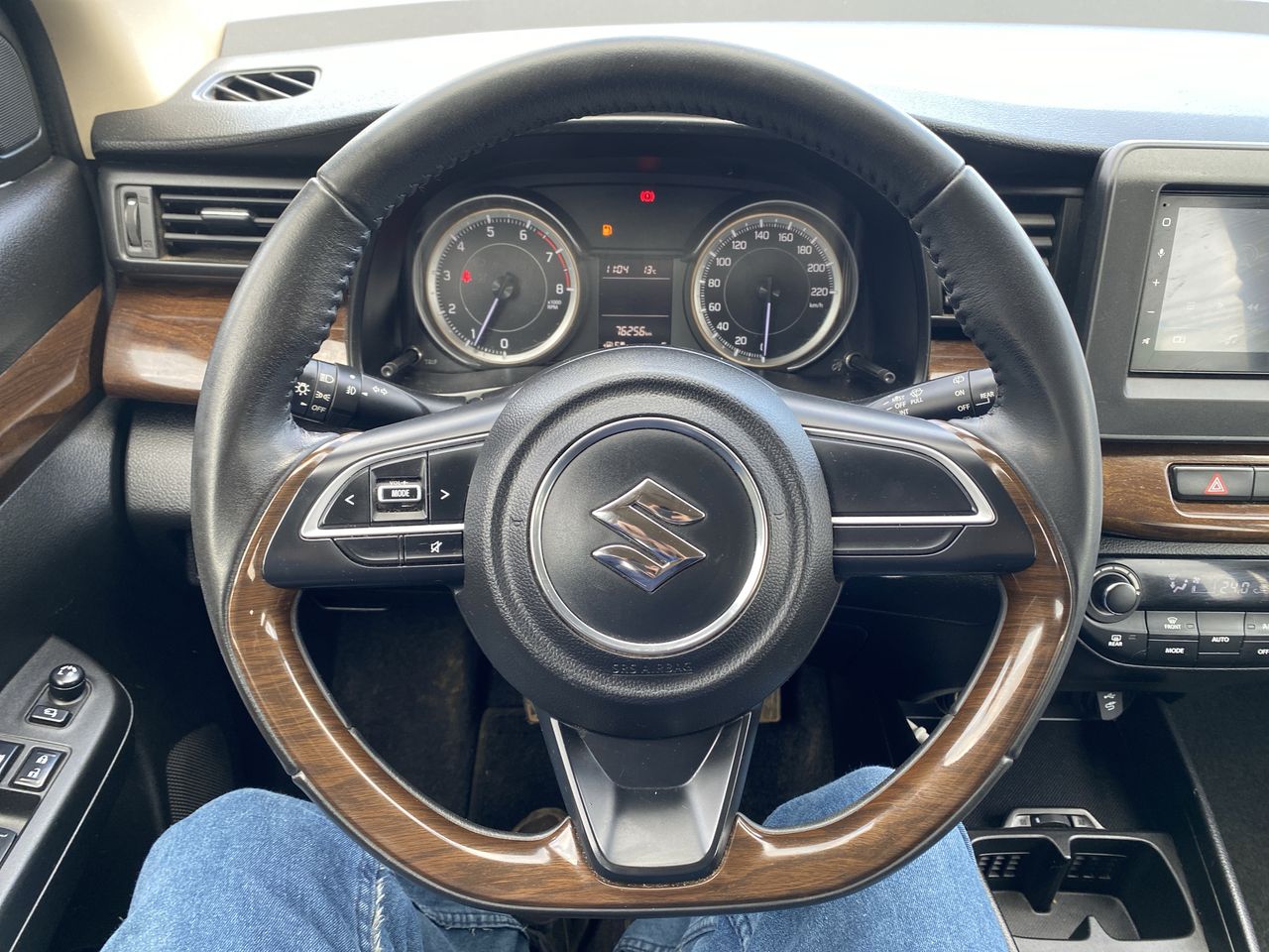 SUZUKI - 26