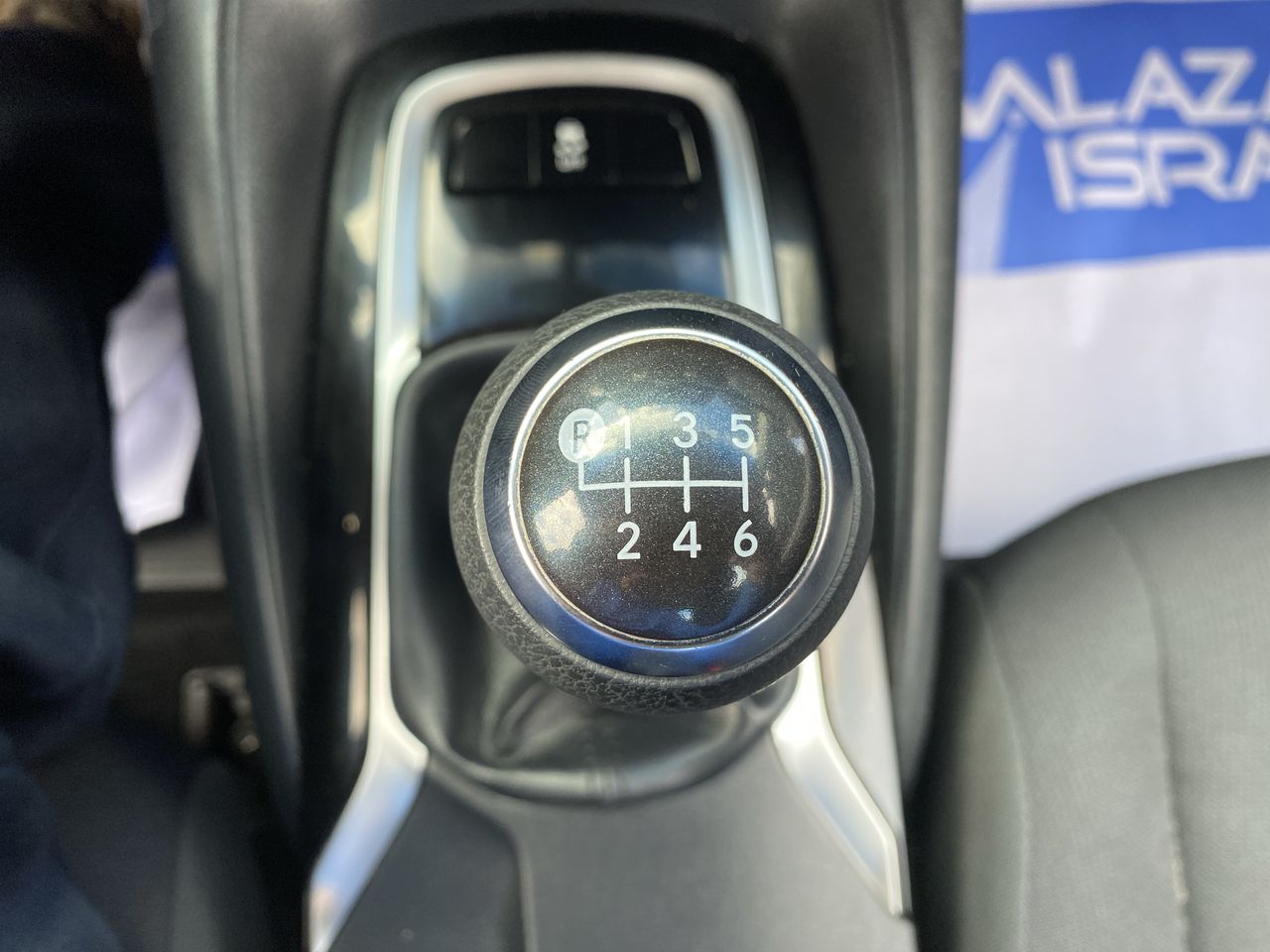 TOYOTA - 30