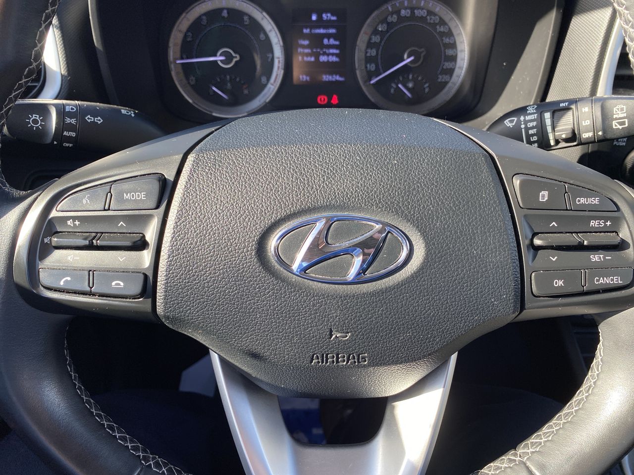 HYUNDAI - 26