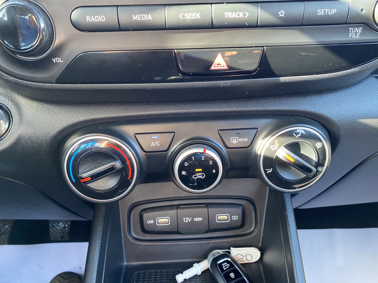 HYUNDAI - 30