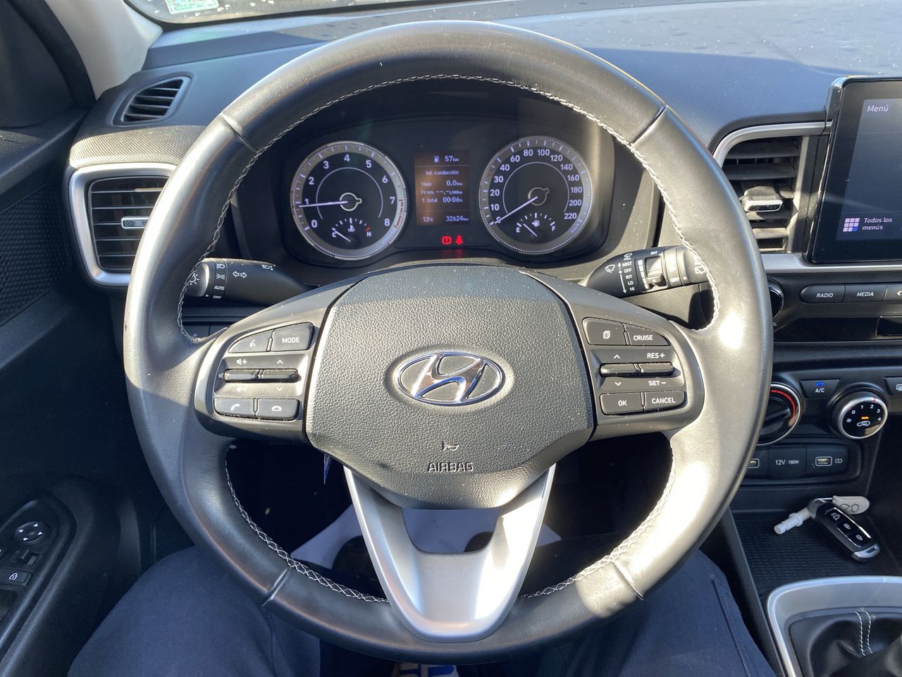 HYUNDAI - 25