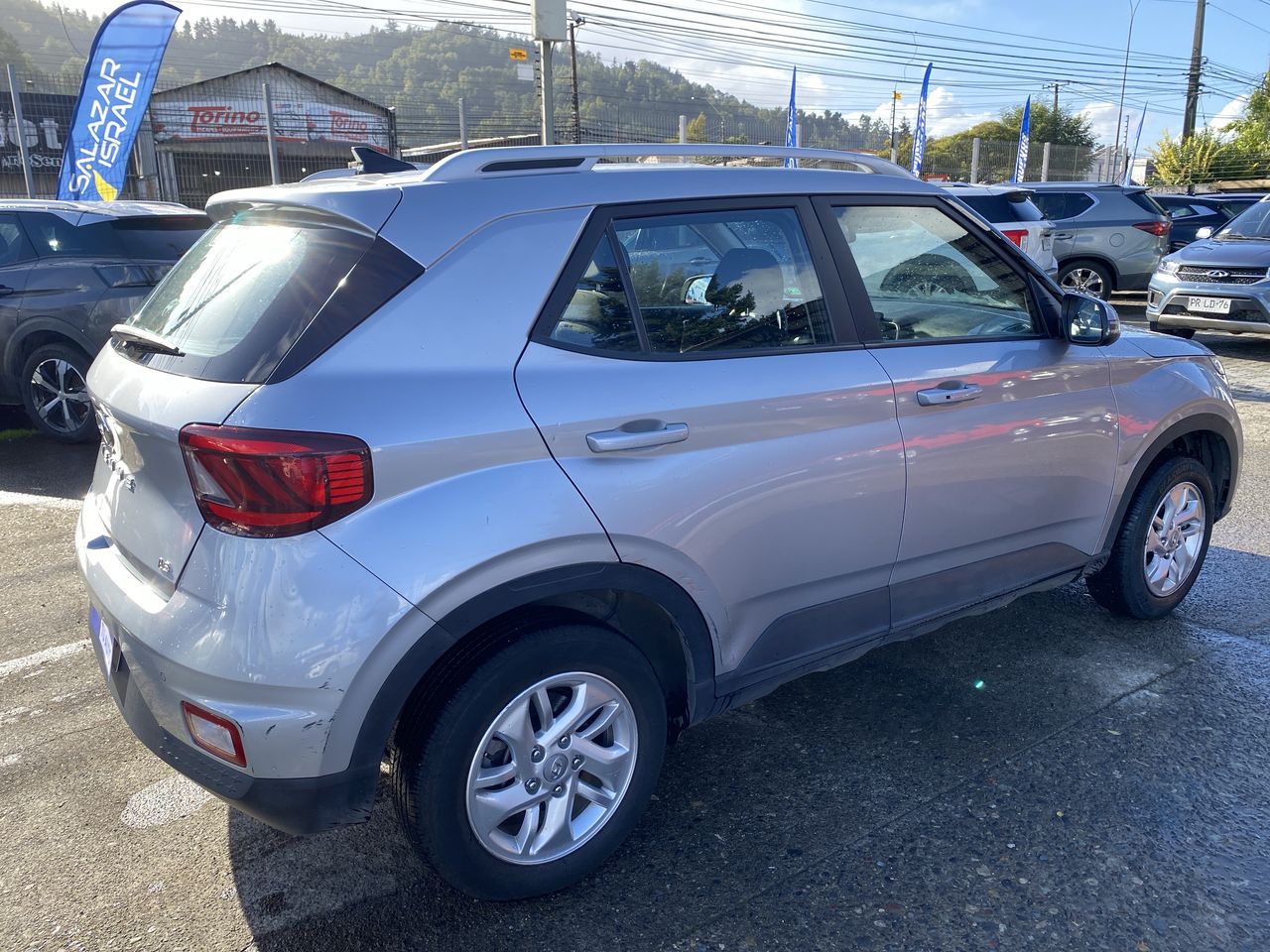 HYUNDAI - 7