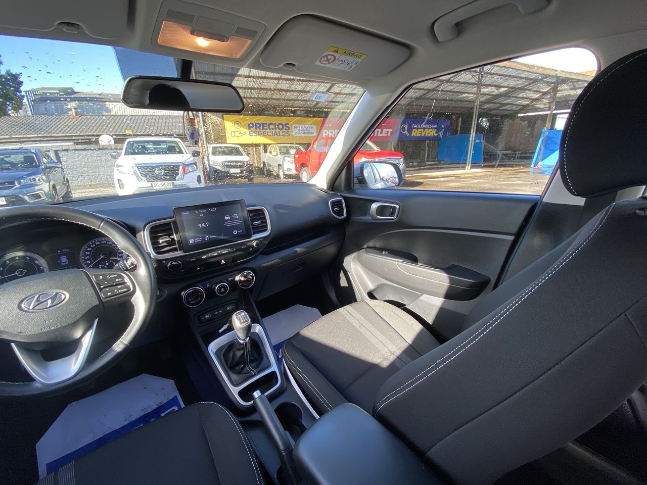 HYUNDAI - 10