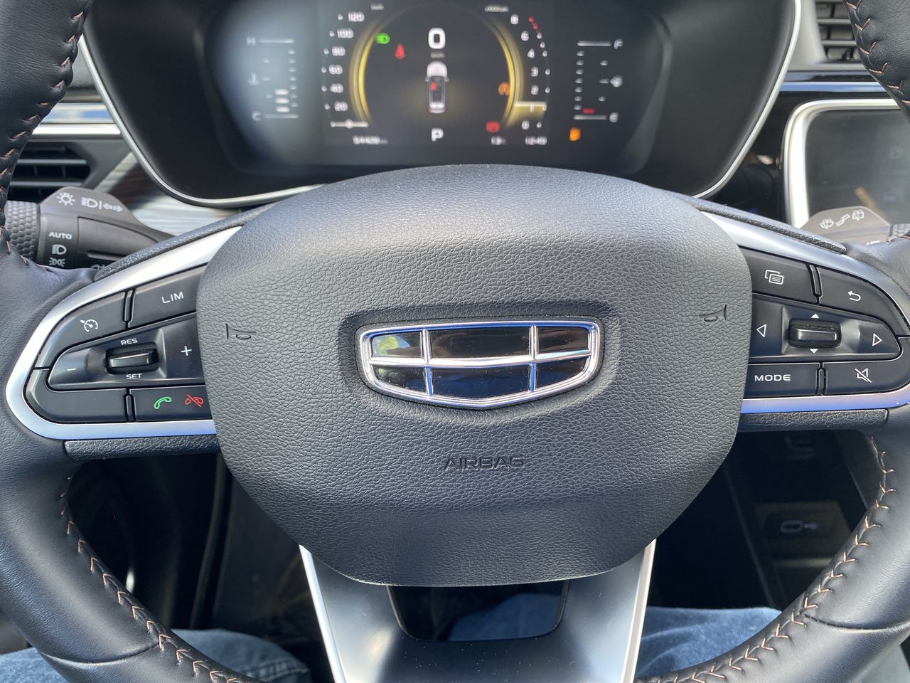 GEELY - 26