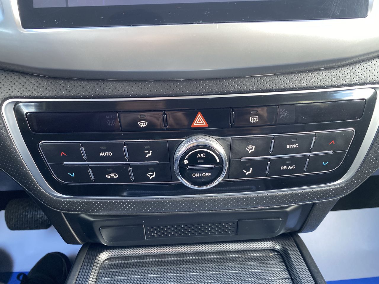 SSANGYONG - 30