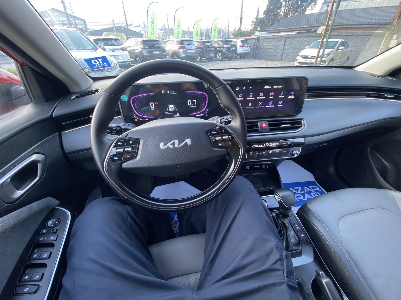 KIA - 33