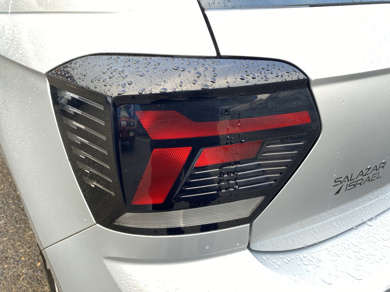 VOLKSWAGEN - 20