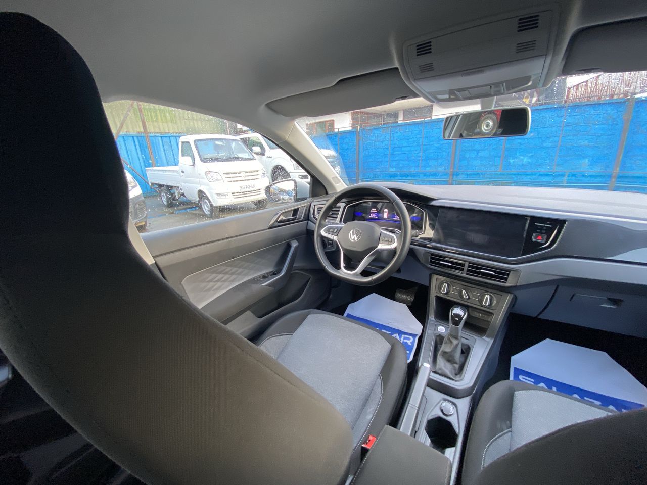 VOLKSWAGEN - 16